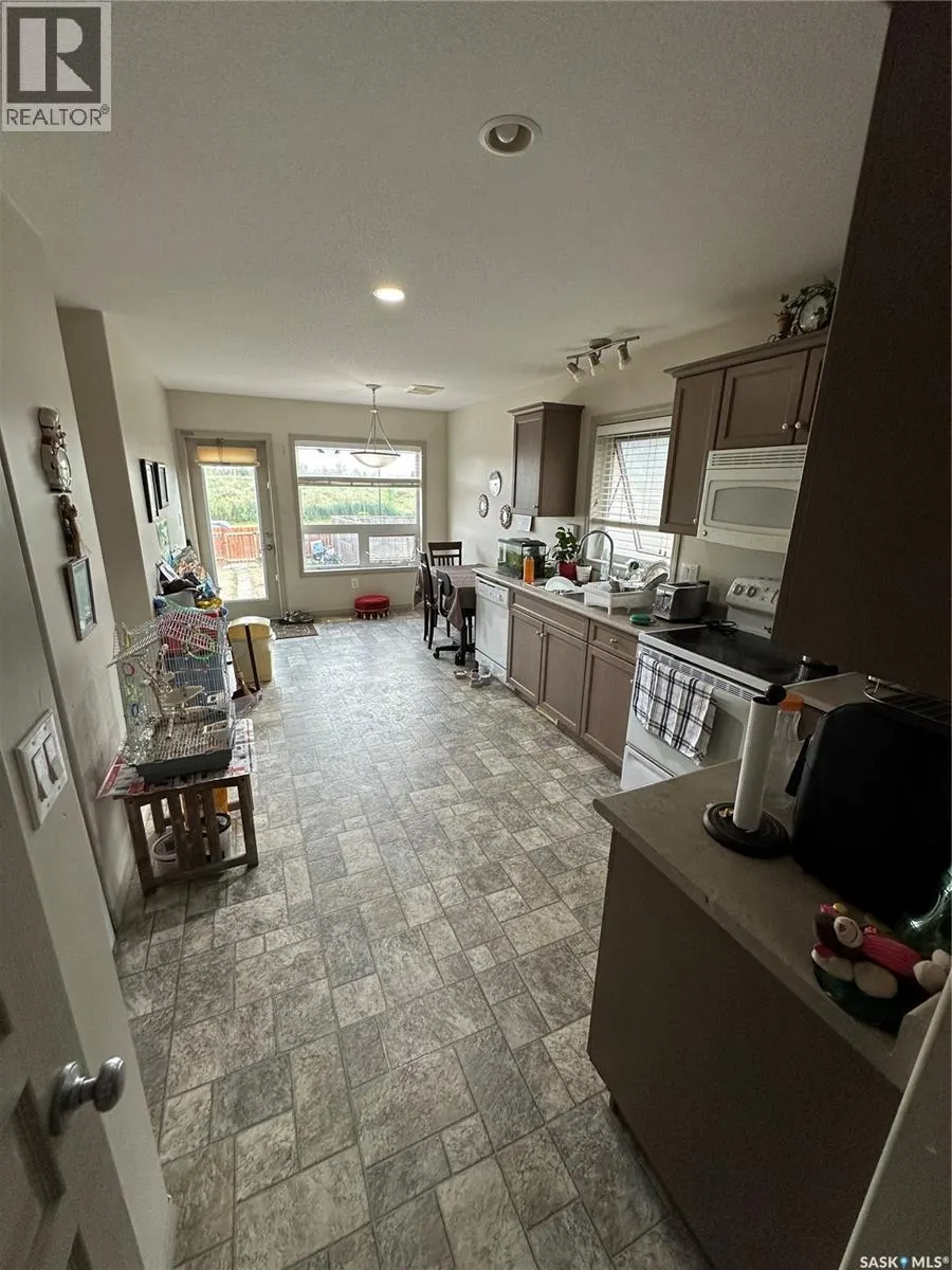902 Glenview COVE