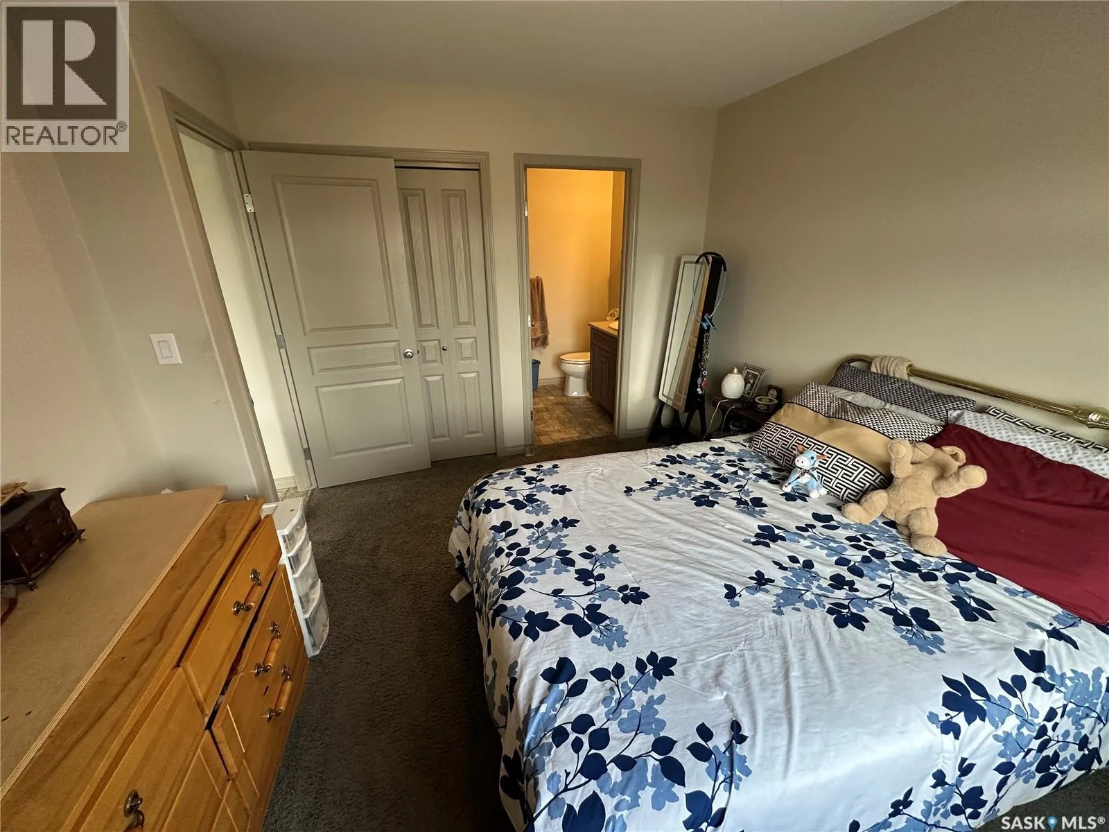 902 Glenview COVE