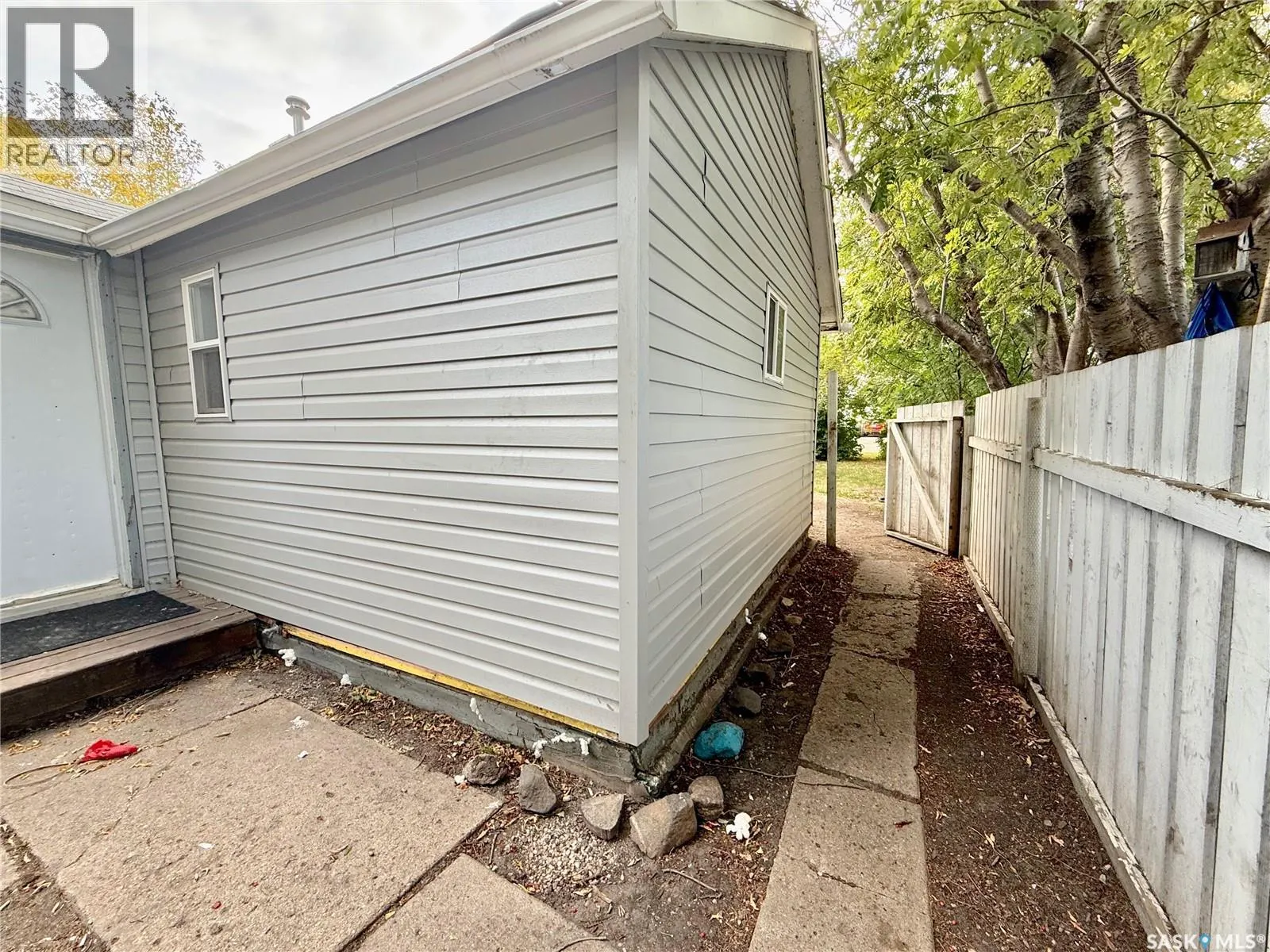 536 6TH STREET