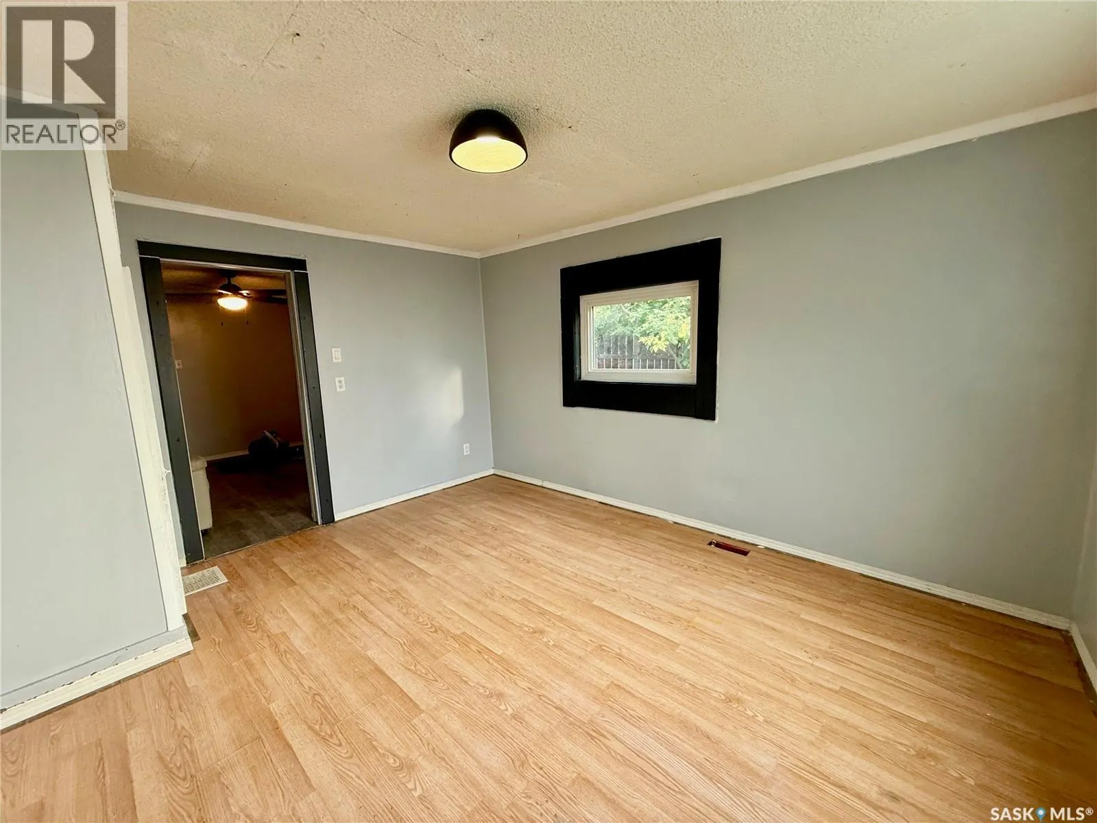 536 6TH STREET