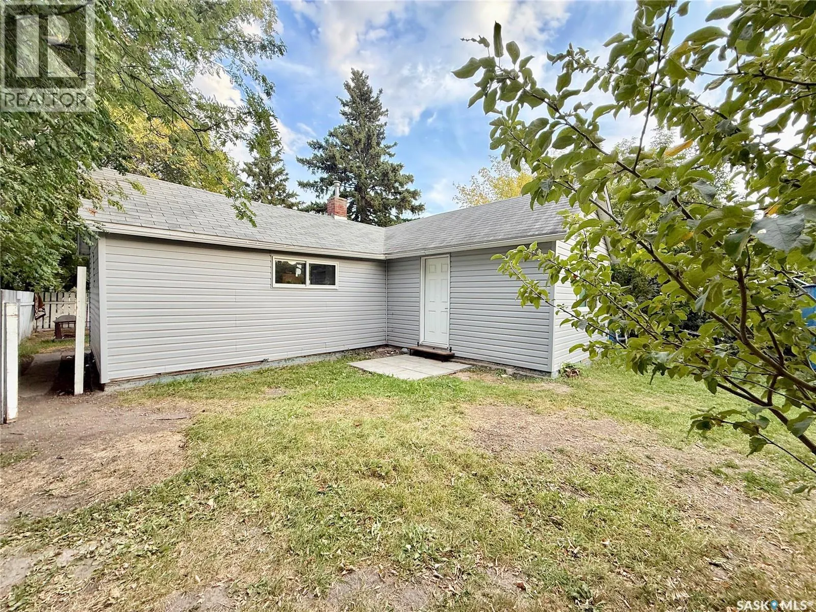 536 6TH STREET