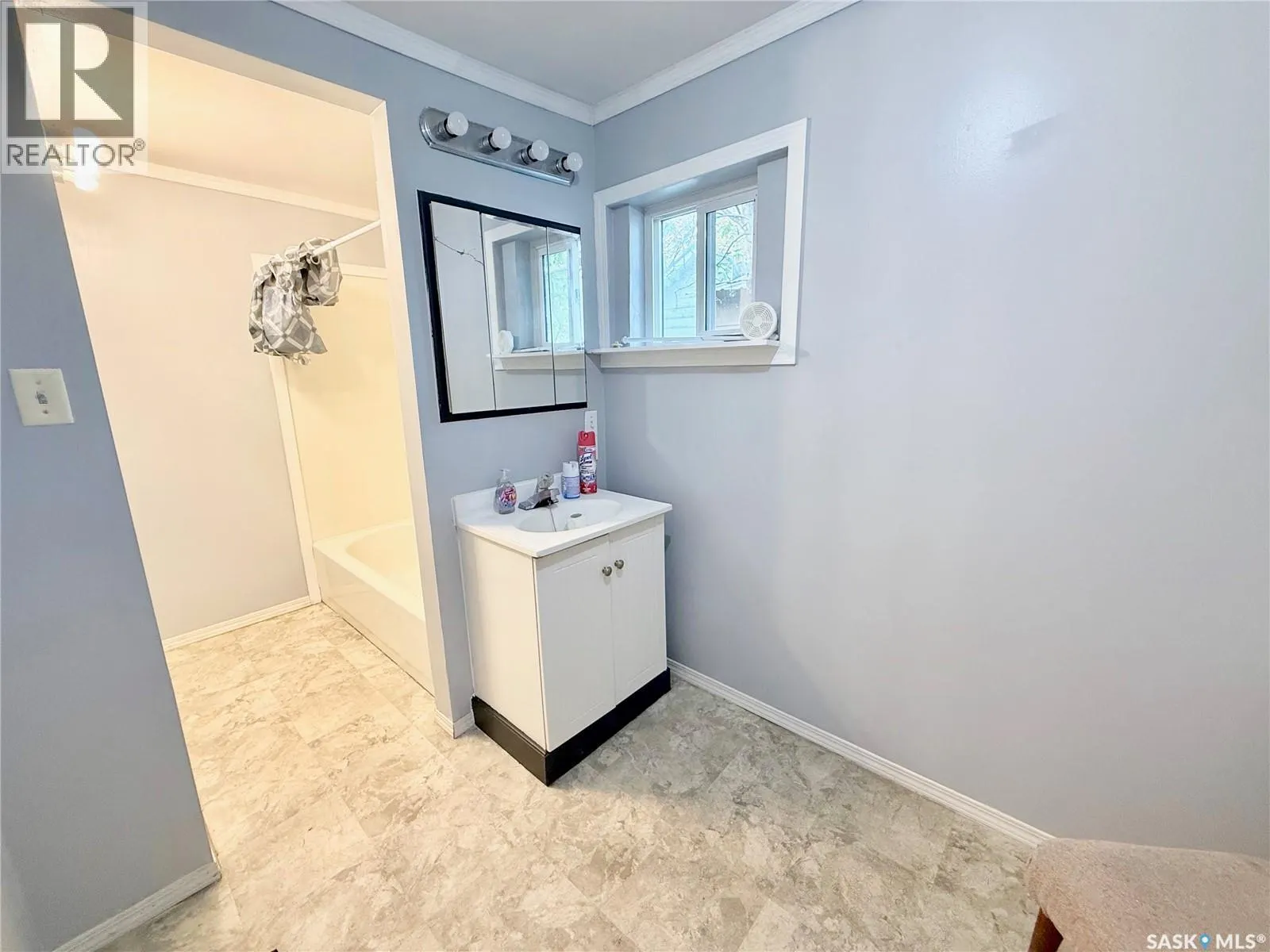 536 6TH STREET