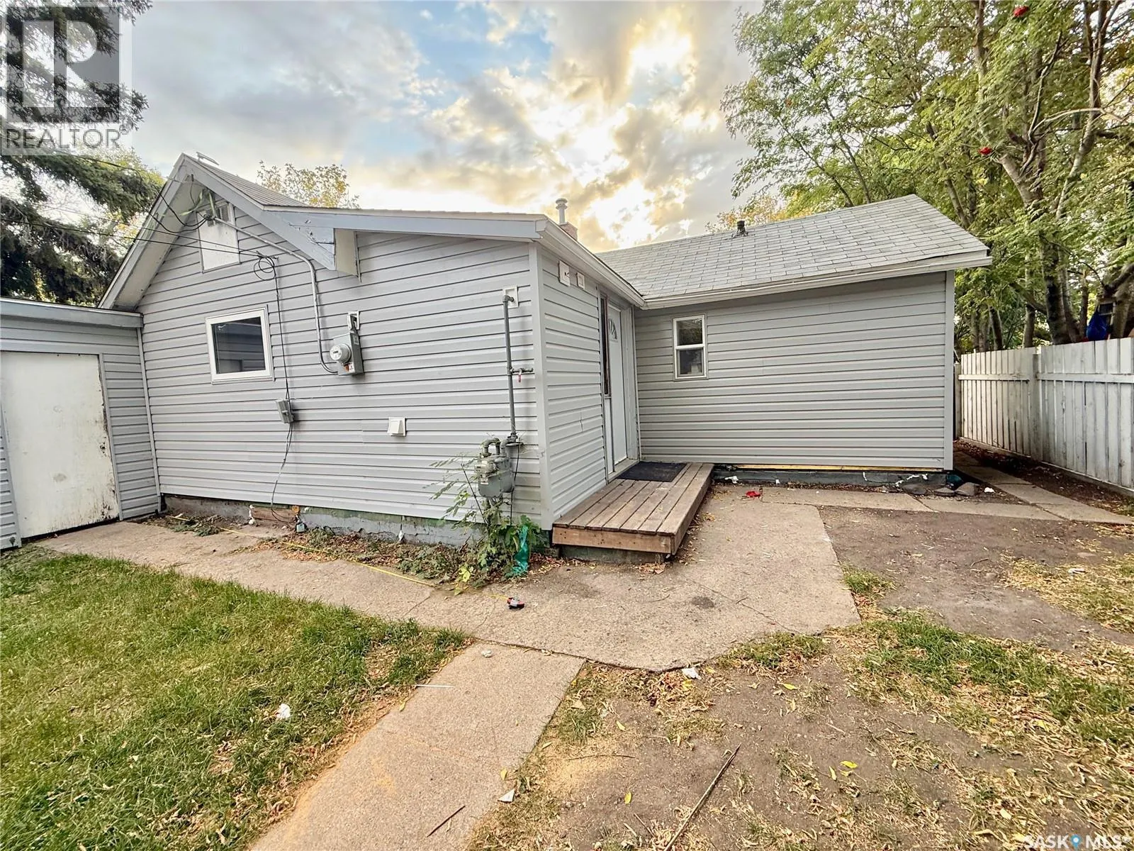 536 6TH STREET