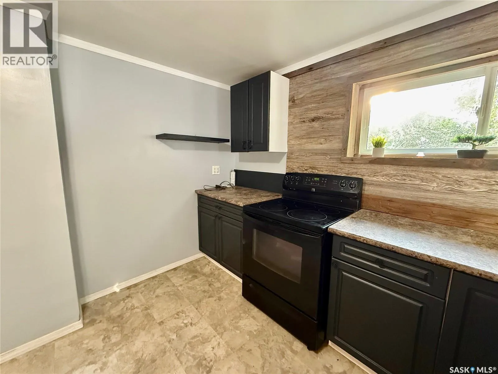 536 6TH STREET