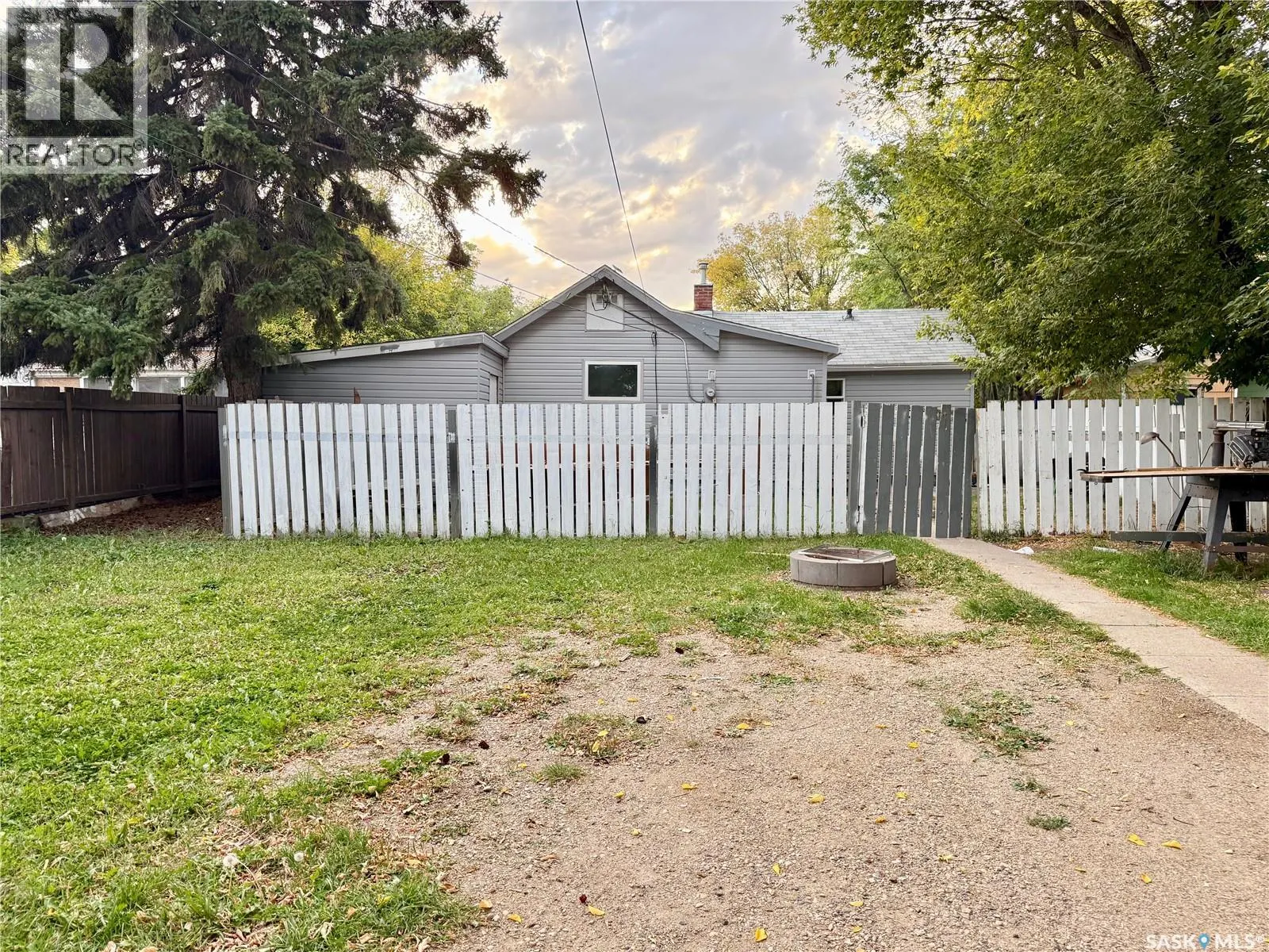 536 6TH STREET