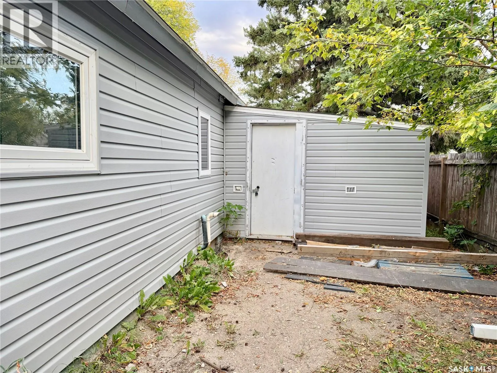 536 6TH STREET