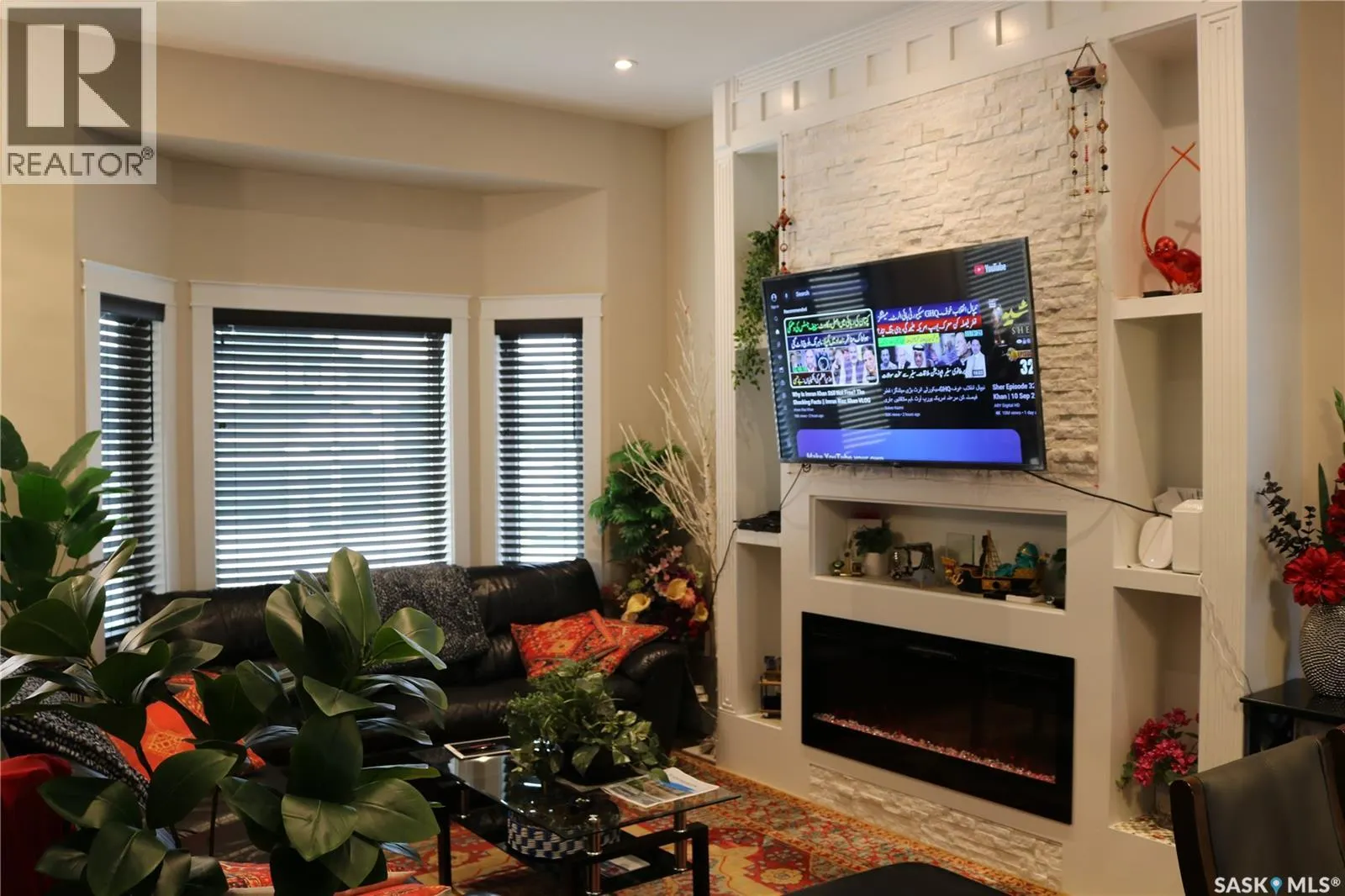 2227 Rosewood DRIVE