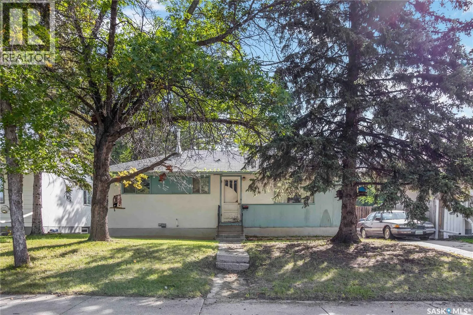 904 X AVENUE N