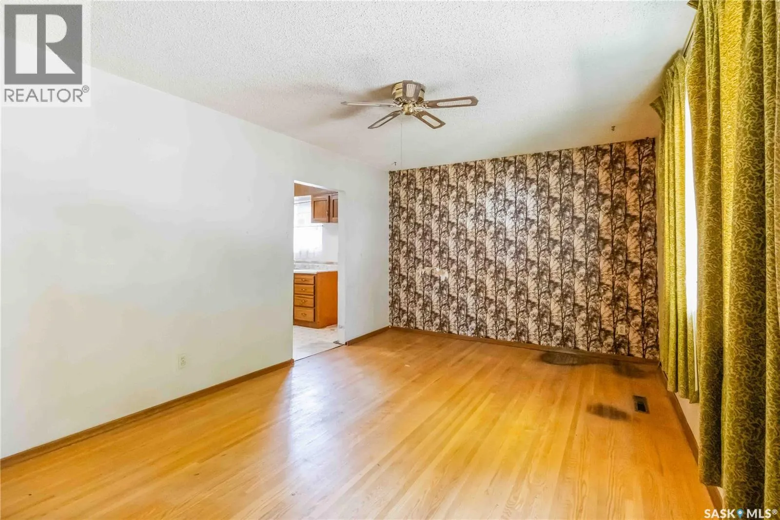 904 X AVENUE N