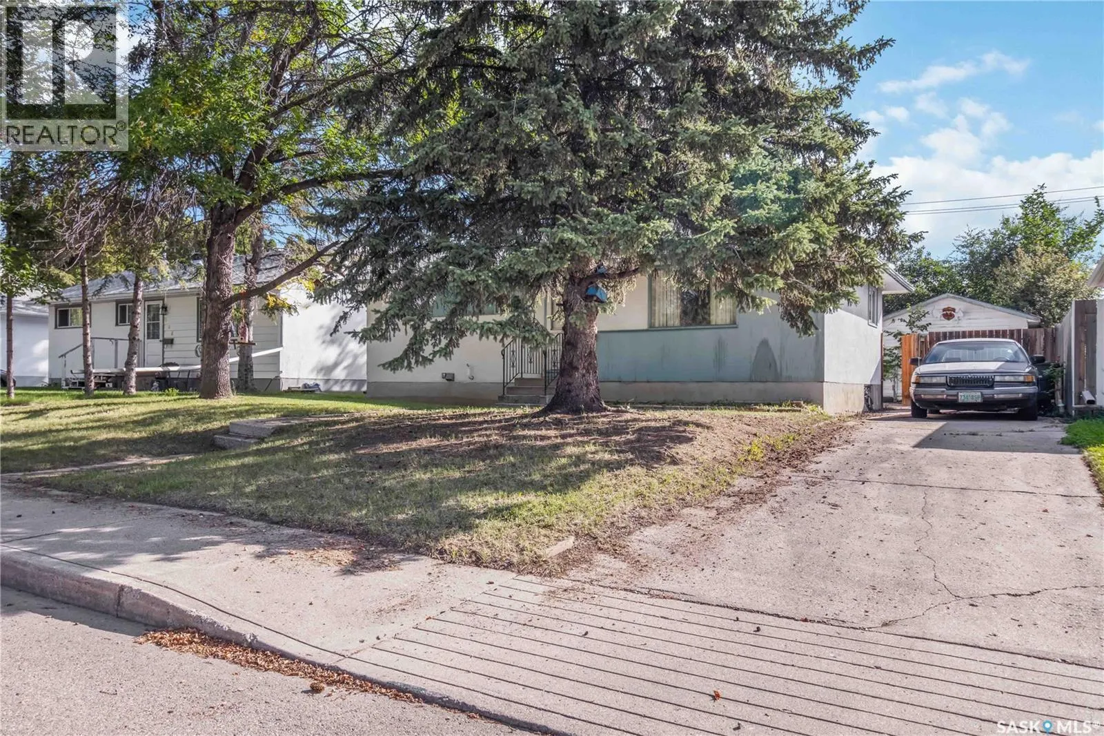 904 X AVENUE N