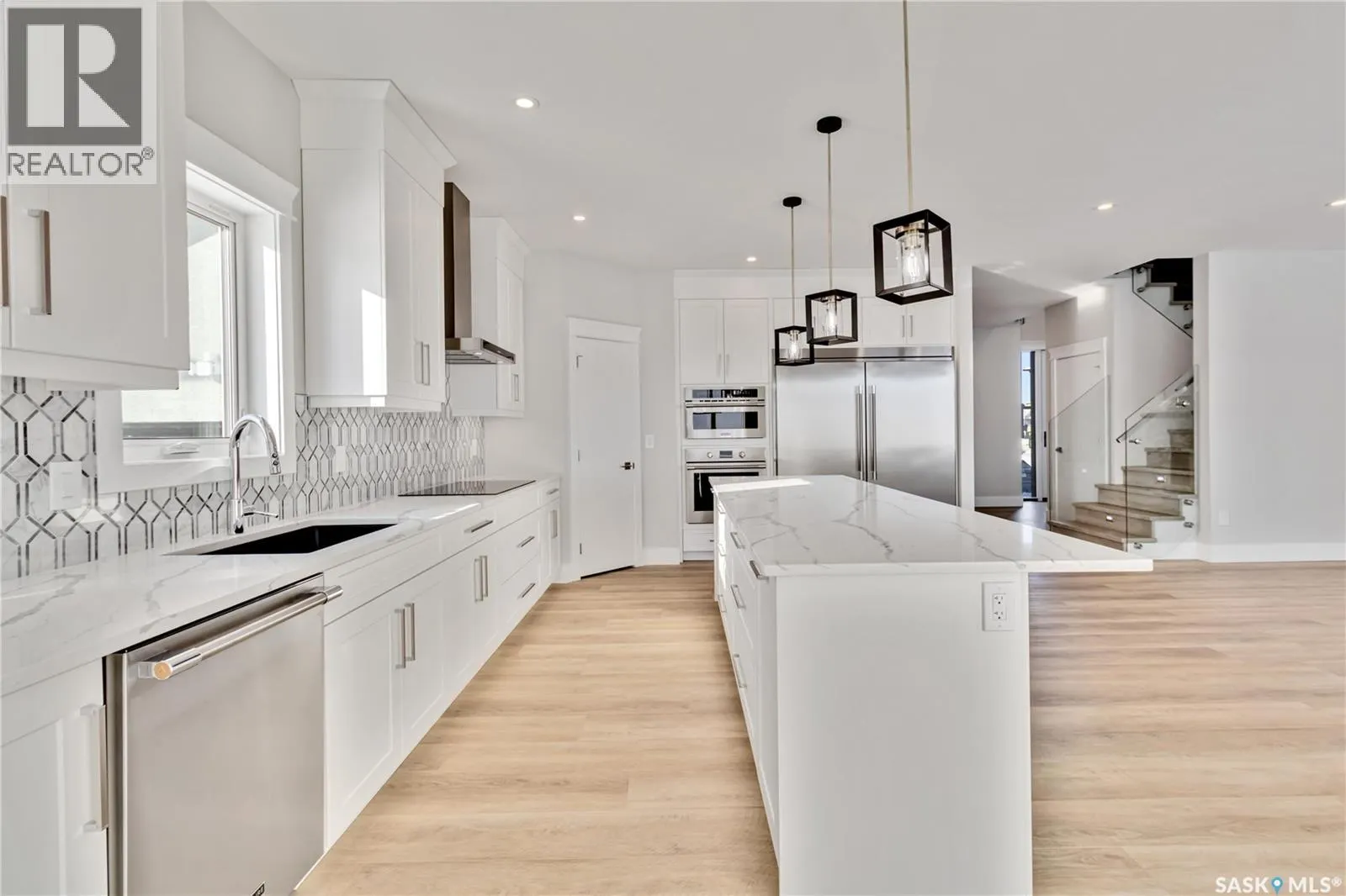 331 Woolf BAY
