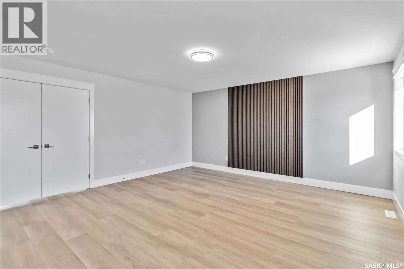 331 Woolf BAY