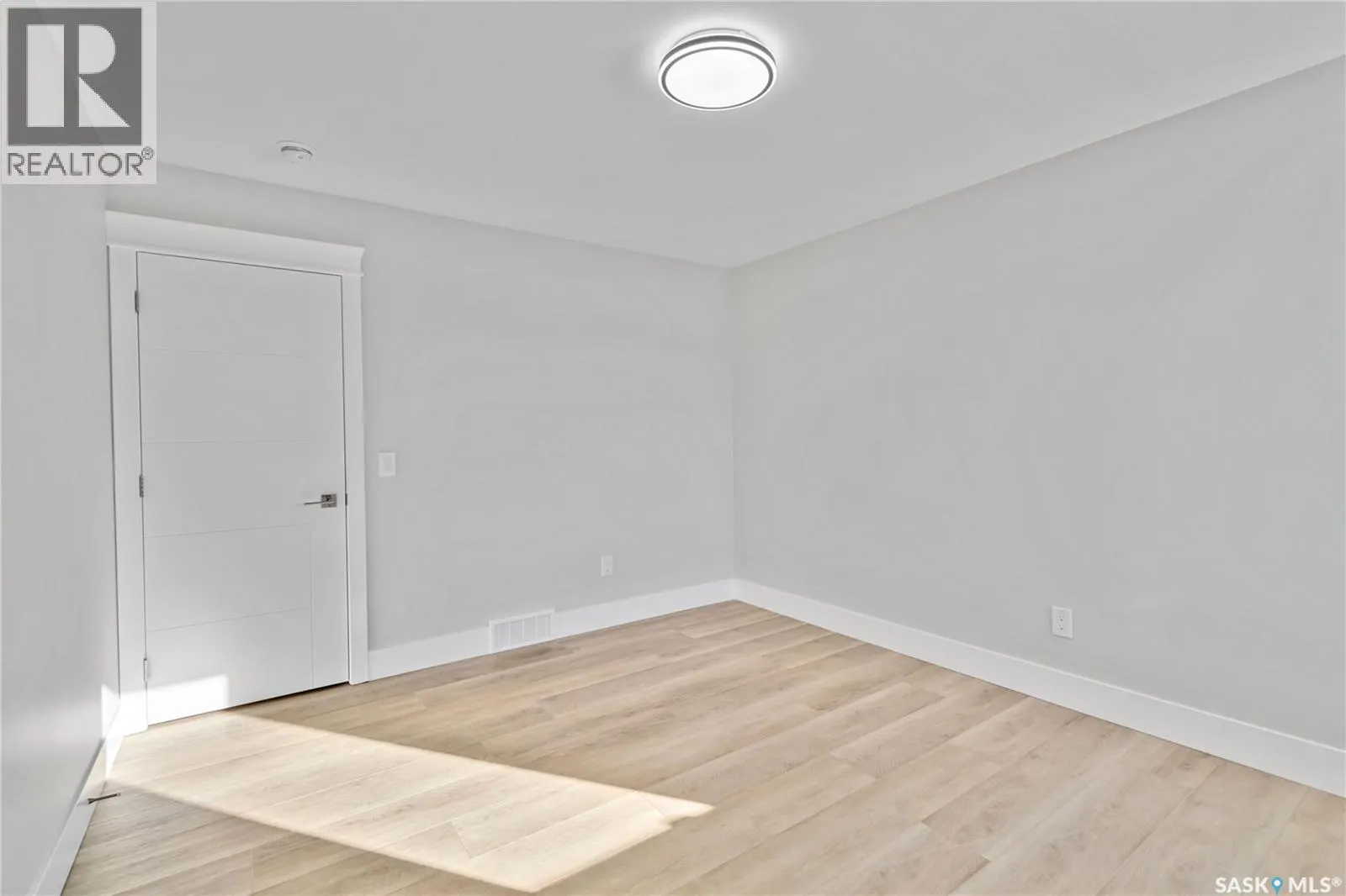 331 Woolf BAY