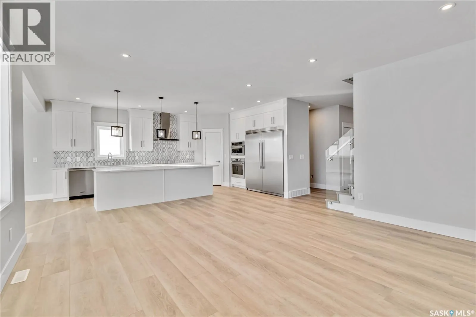331 Woolf BAY