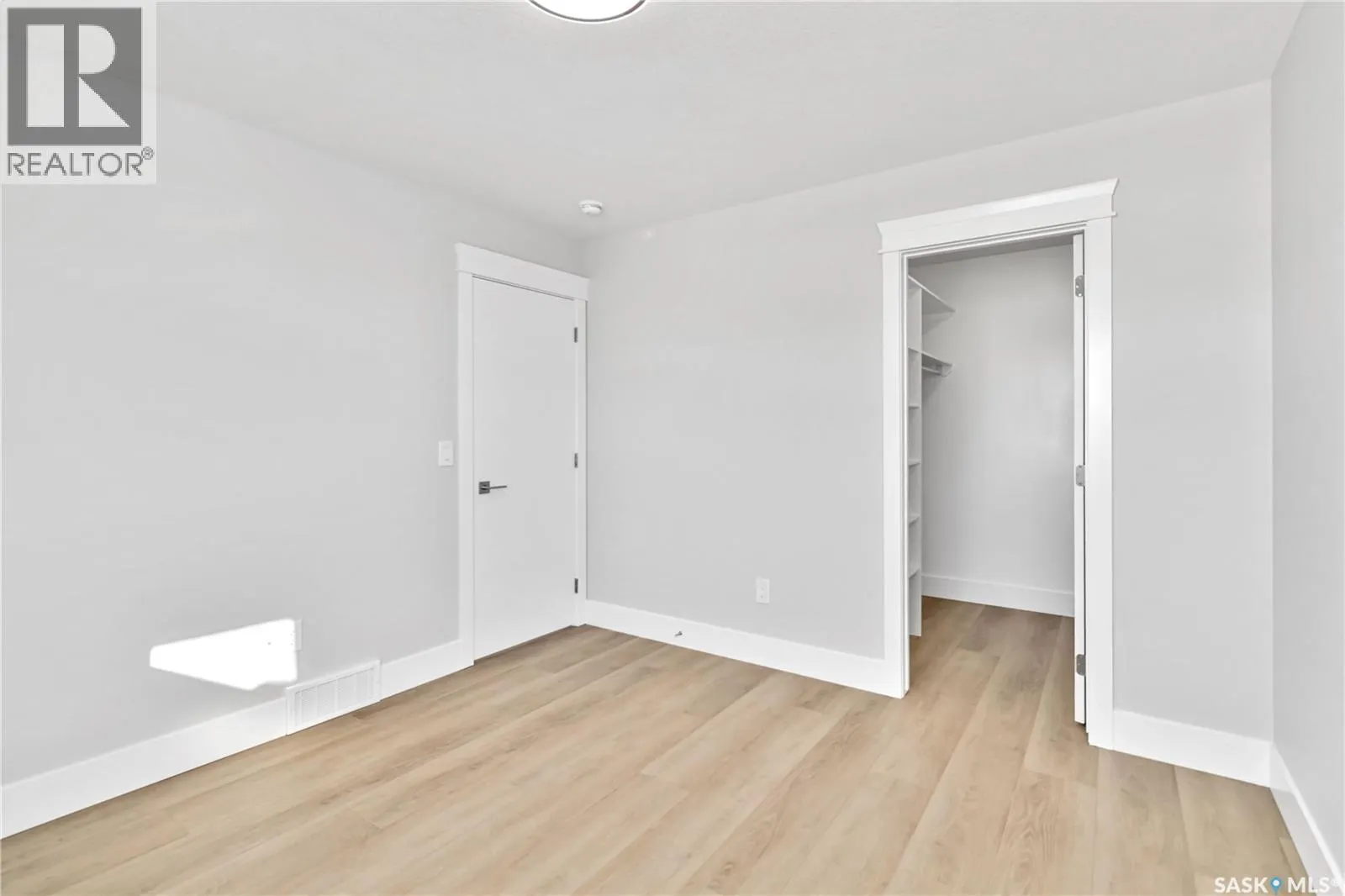 331 Woolf BAY