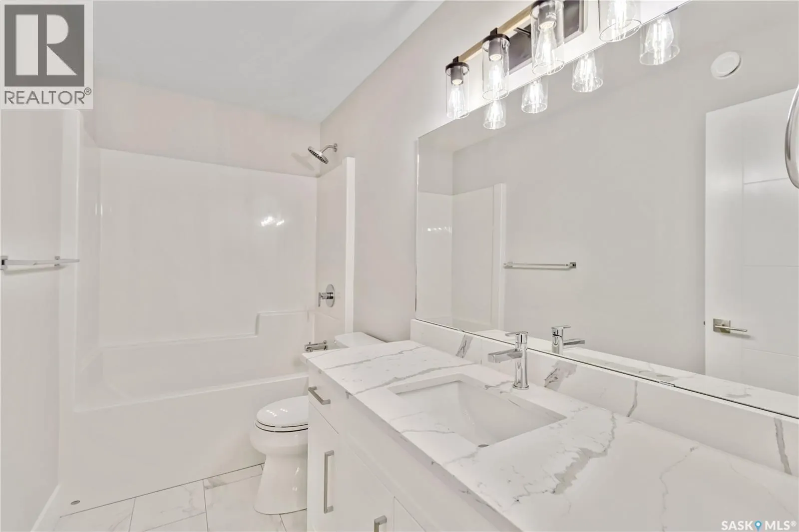 331 Woolf BAY