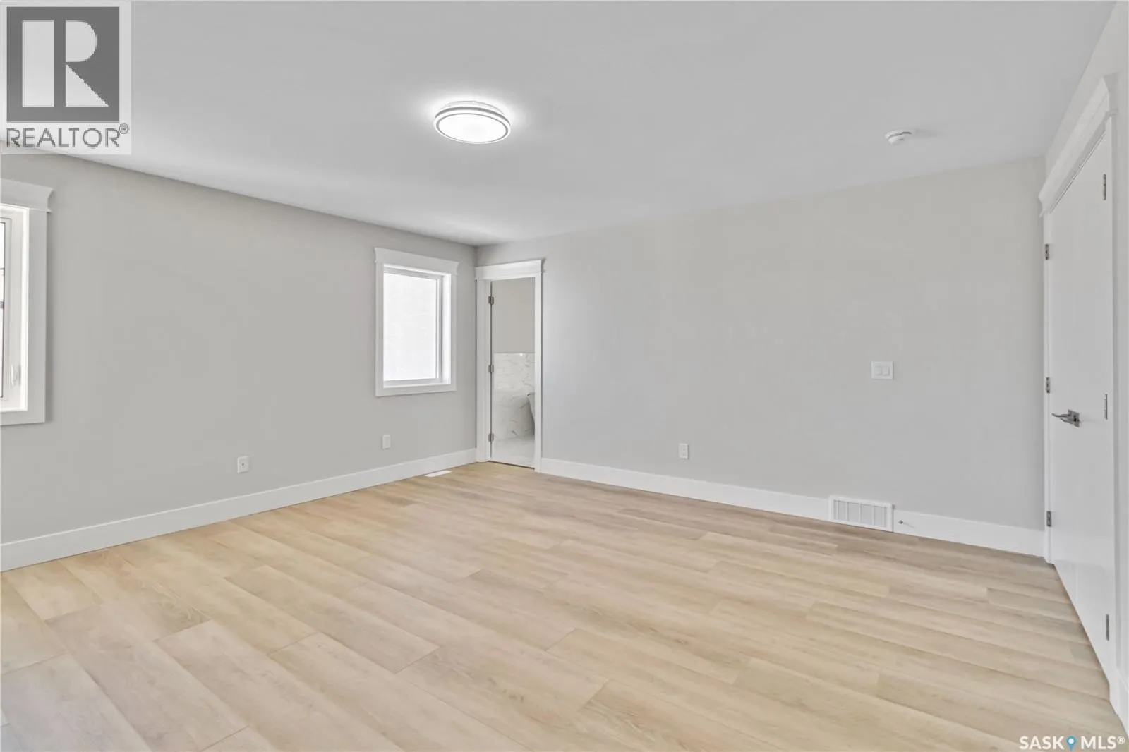 331 Woolf BAY