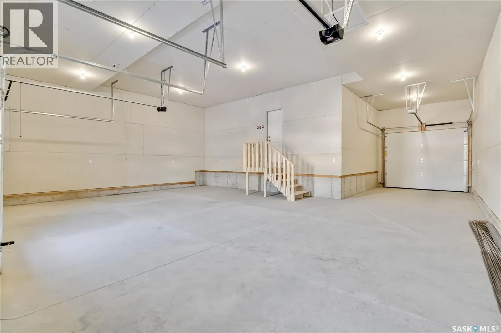 331 Woolf BAY