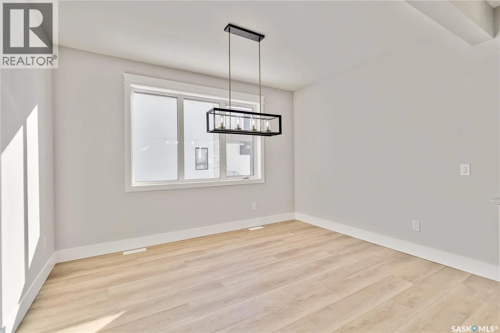 331 Woolf BAY