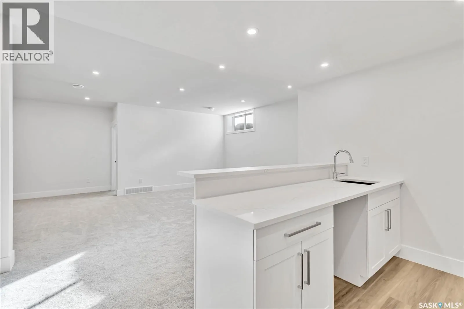 331 Woolf BAY
