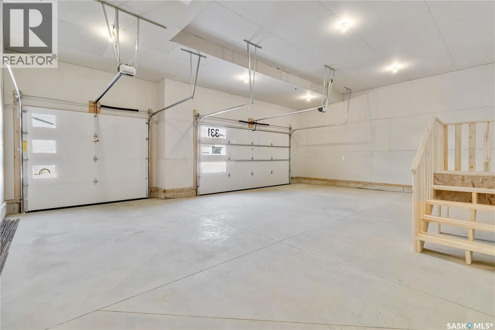 331 Woolf BAY