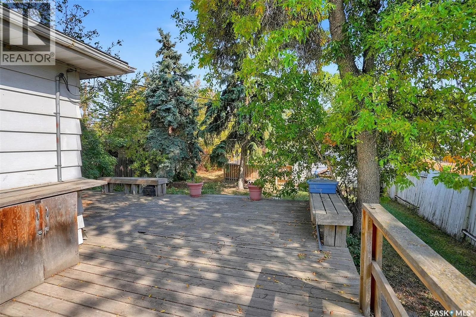 1343 Elphinstone STREET