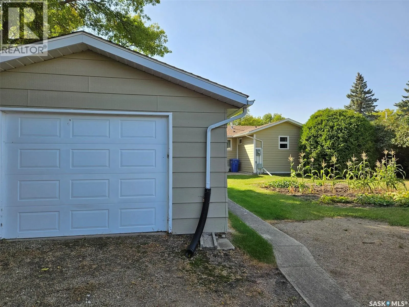 311 6th STREET W