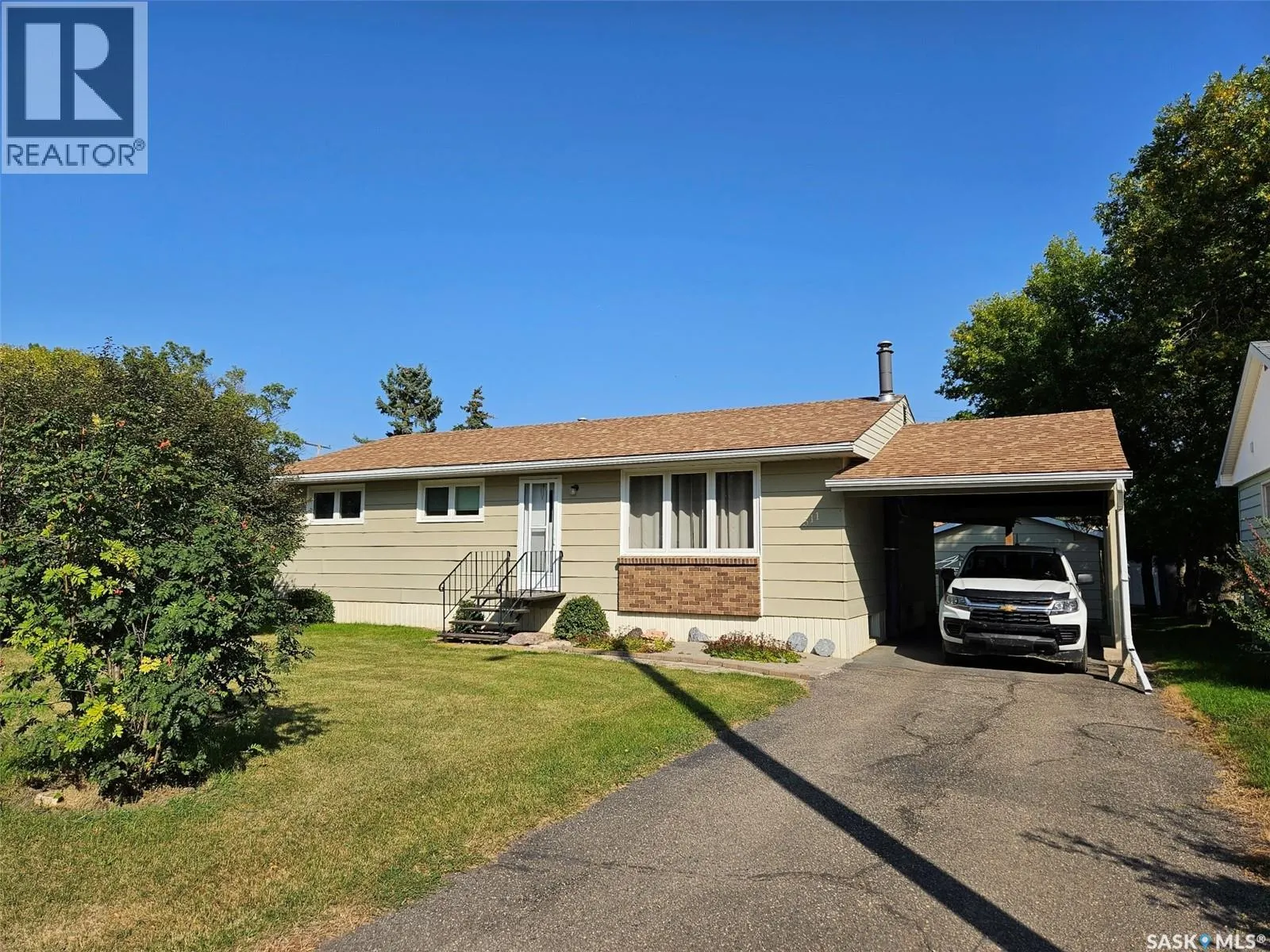 311 6th STREET W