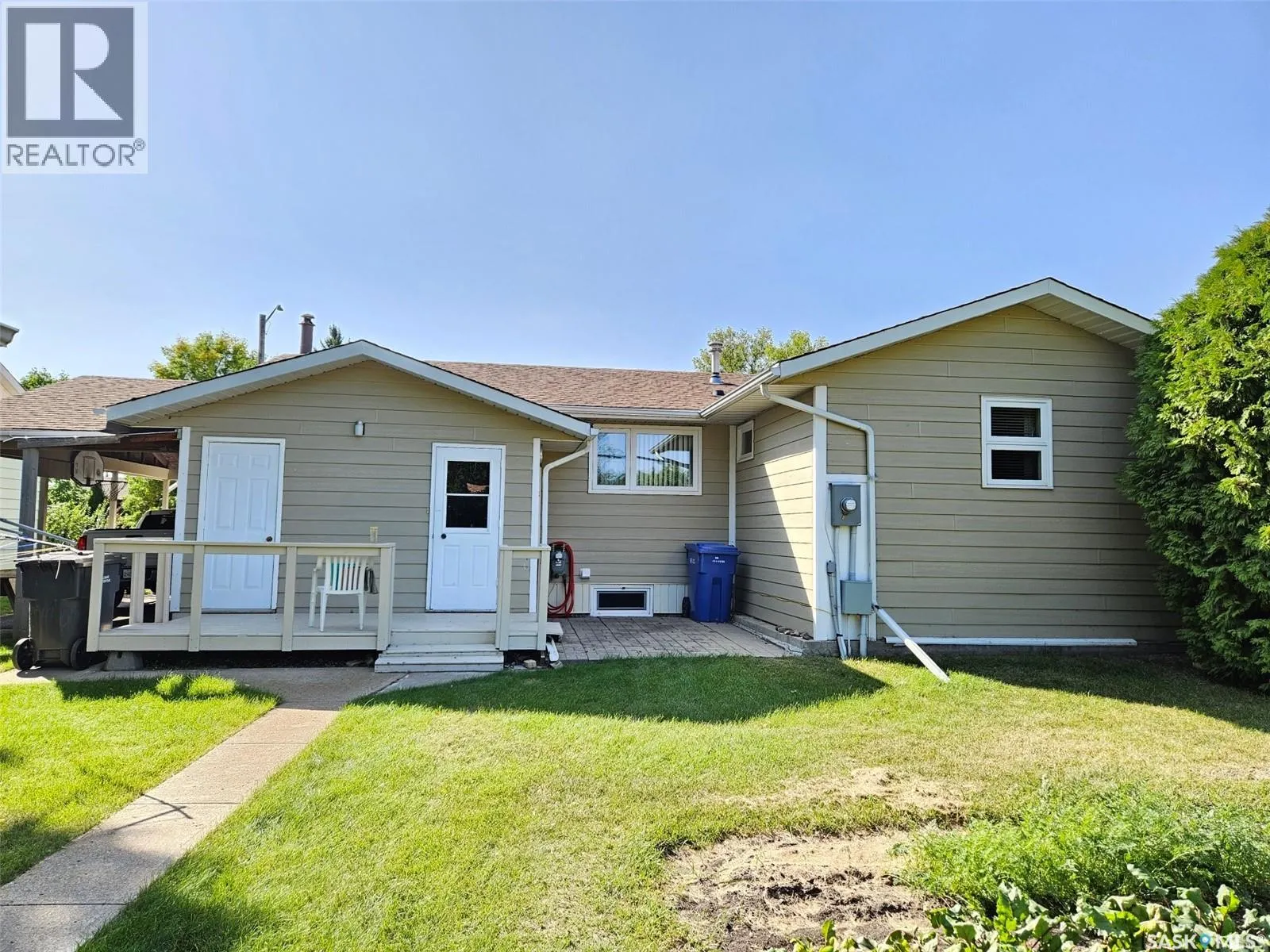 311 6th STREET W