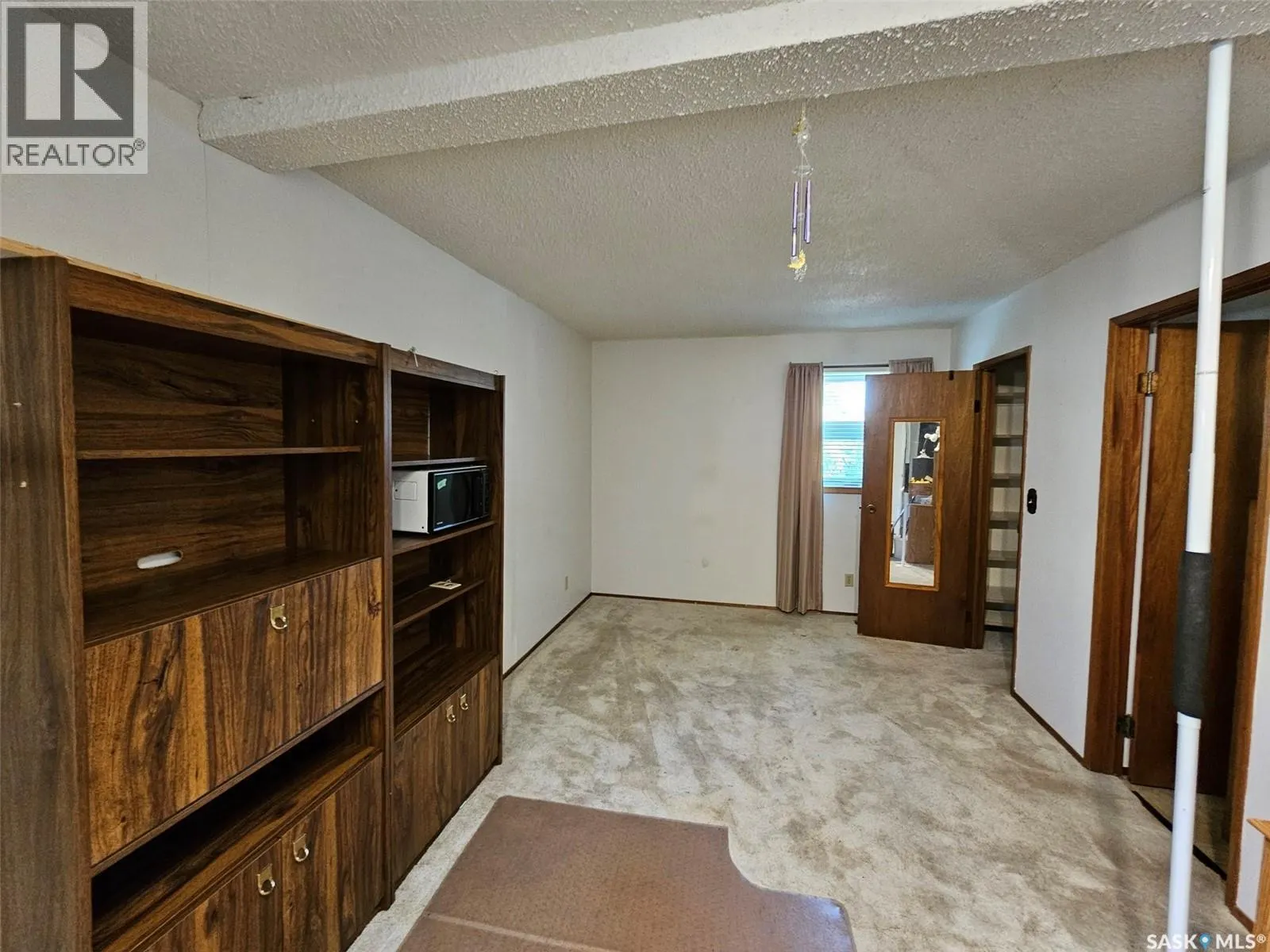 311 6th STREET W