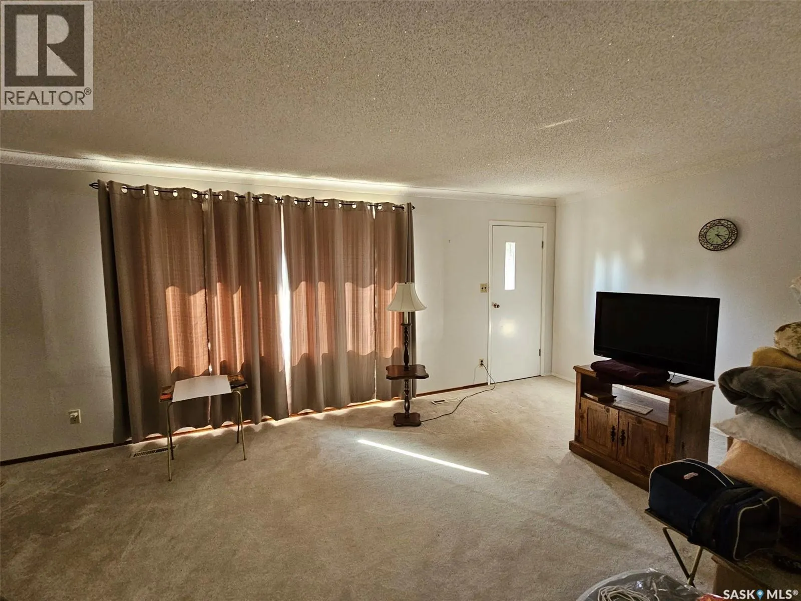 311 6th STREET W