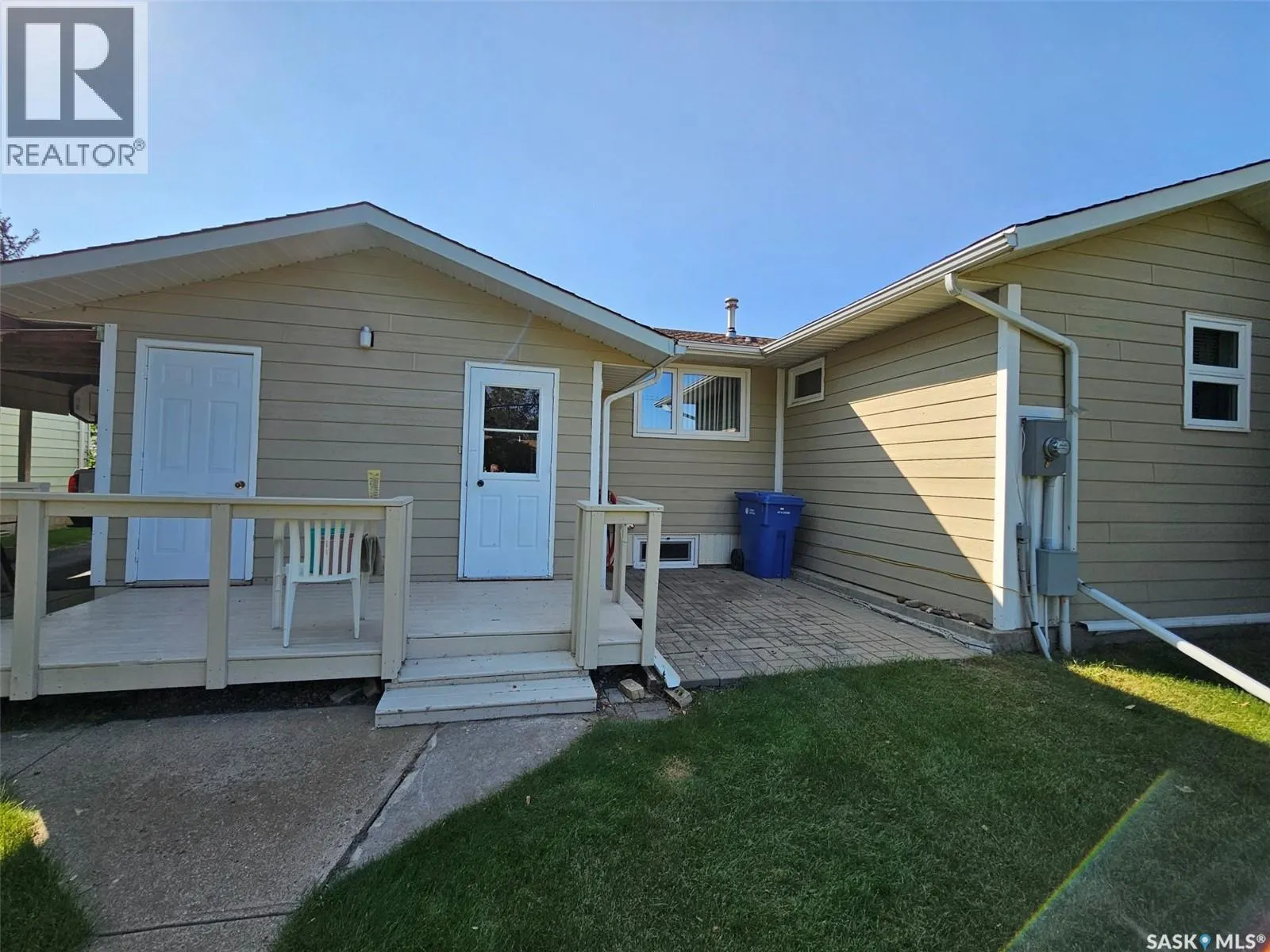 311 6th STREET W