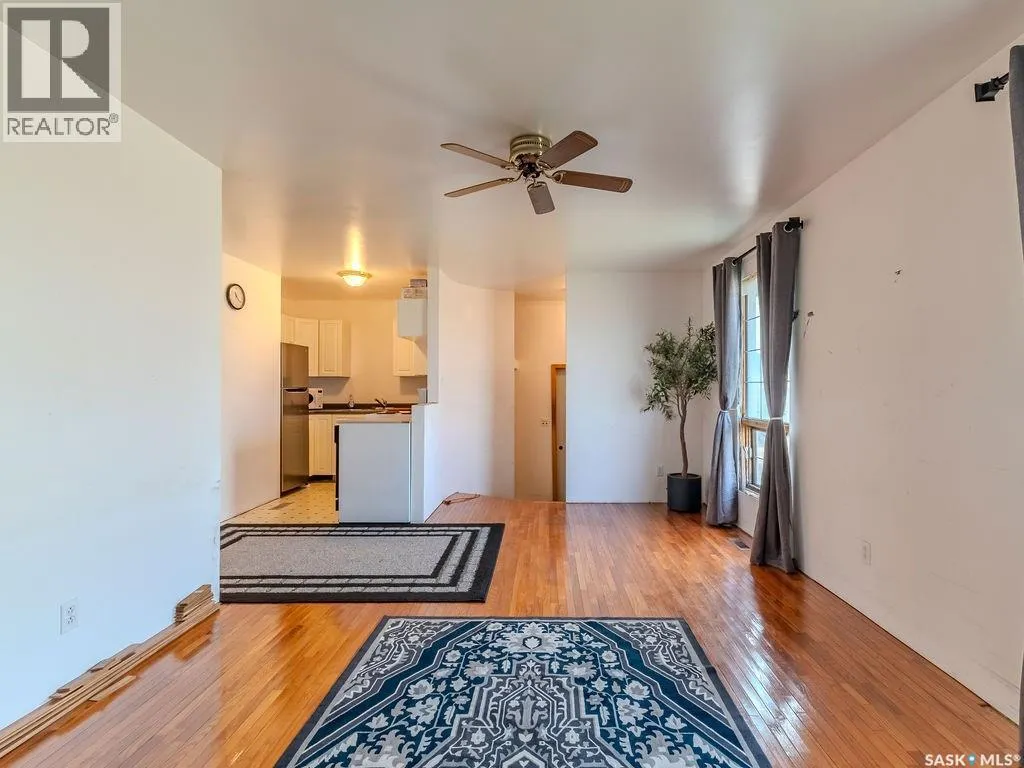 90 2nd STREET