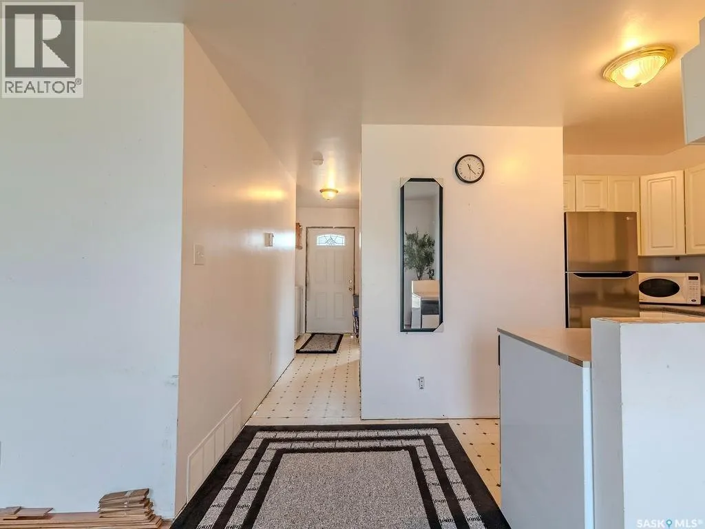 90 2nd STREET