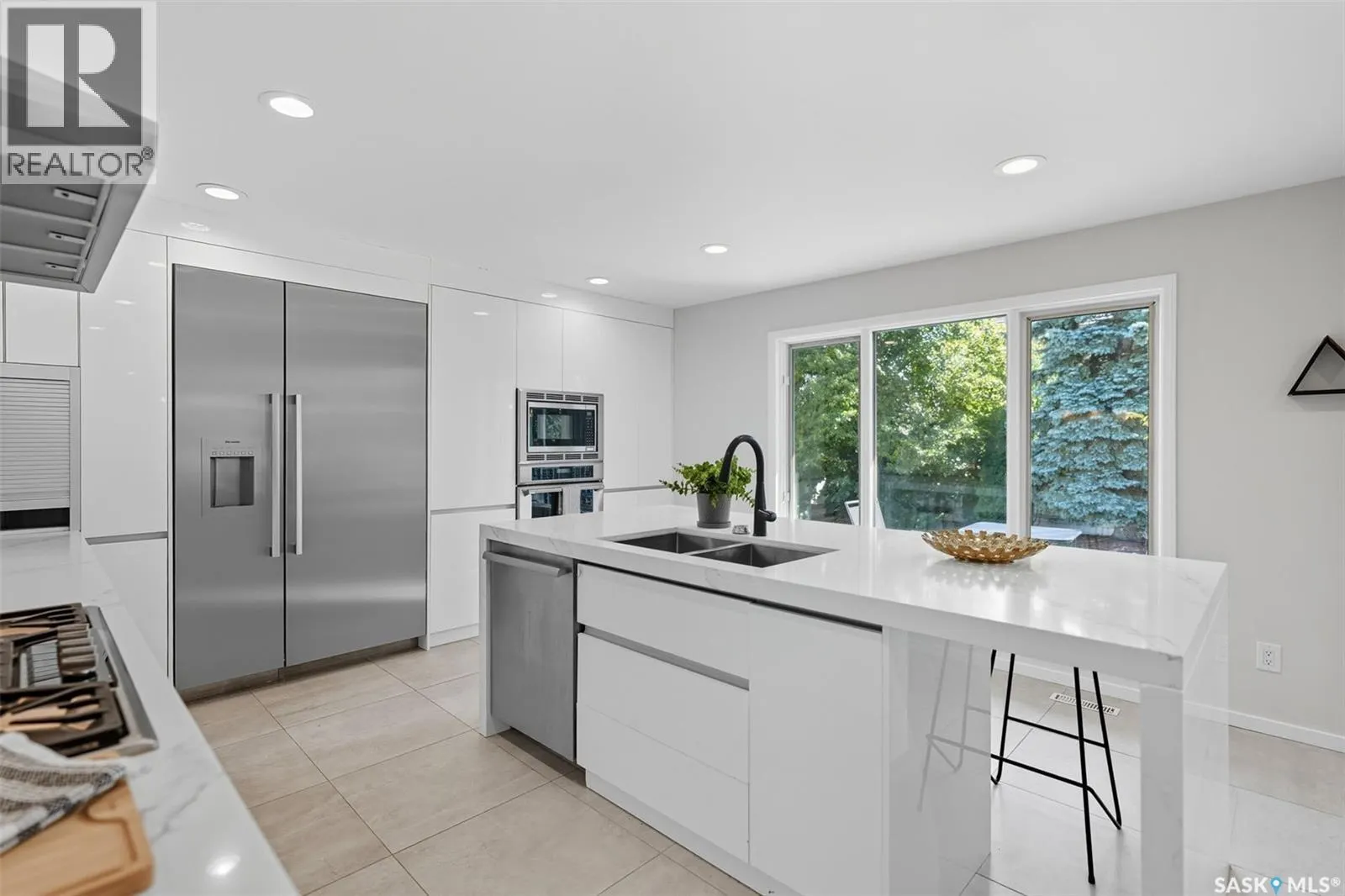 403 Braeside BAY