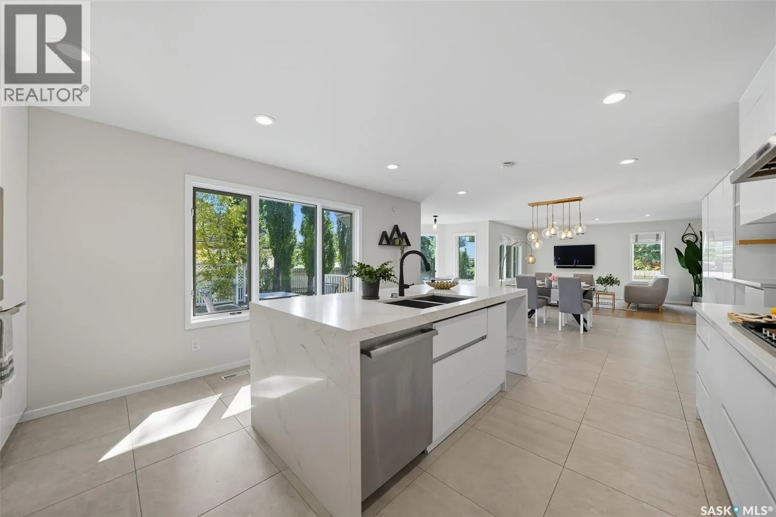 403 Braeside BAY