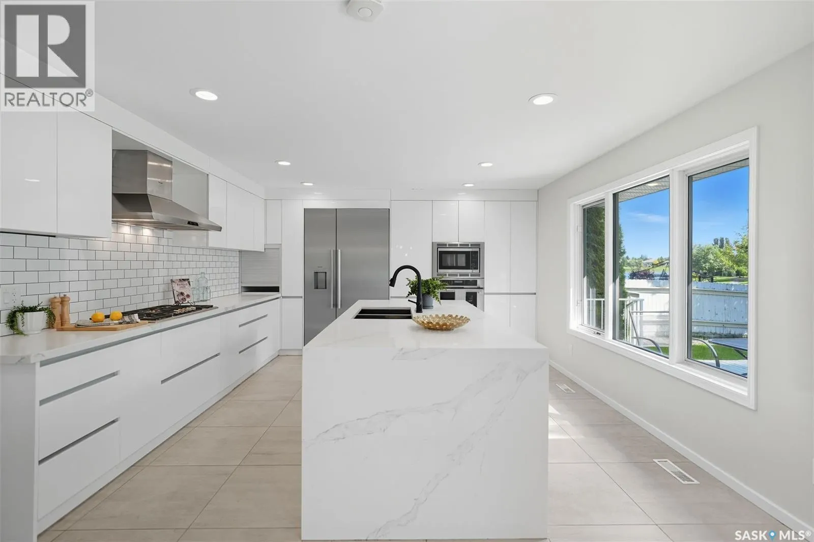 403 Braeside BAY
