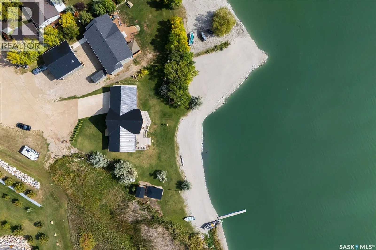 30 Larocque ESTATES
