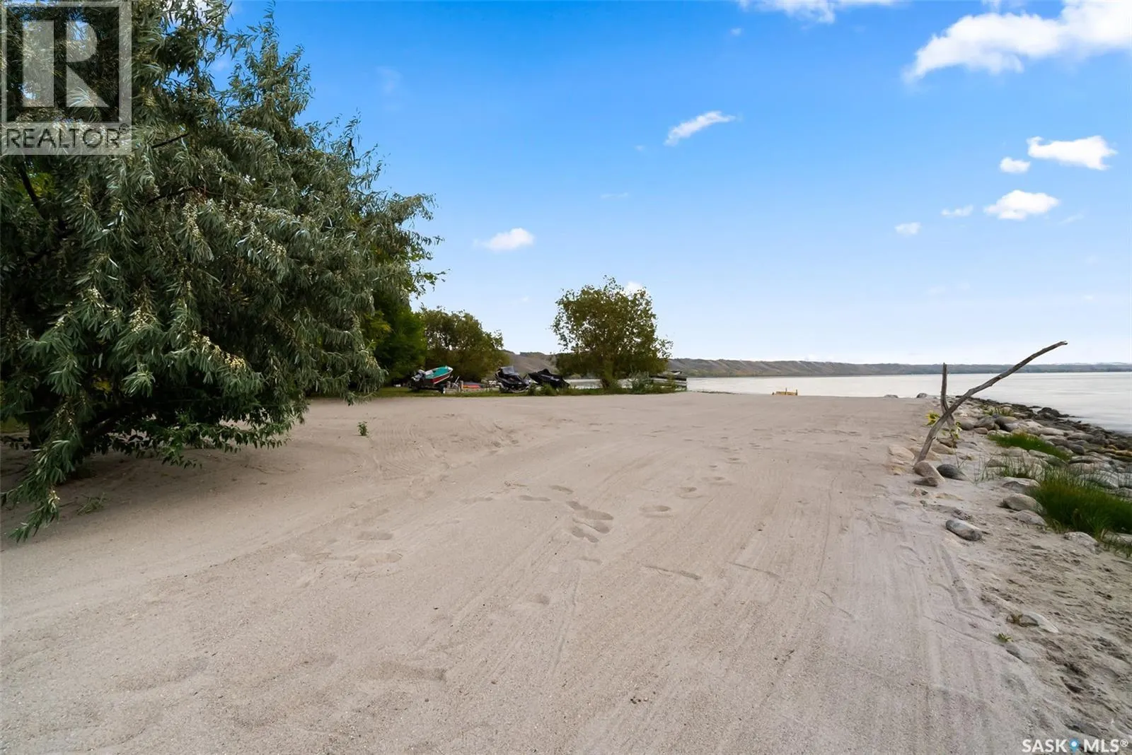 30 Larocque ESTATES