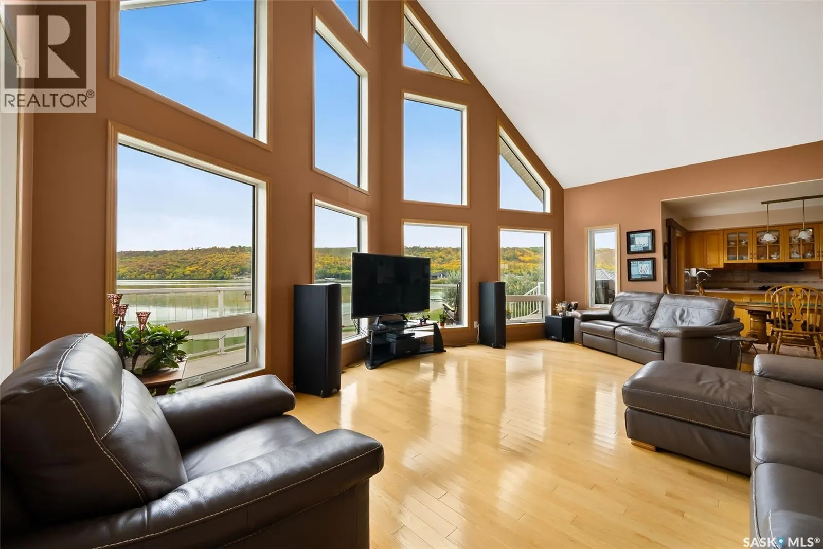 30 Larocque ESTATES