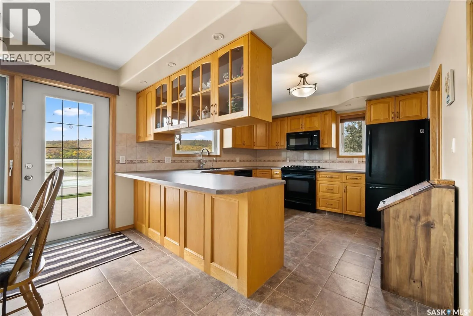 30 Larocque ESTATES