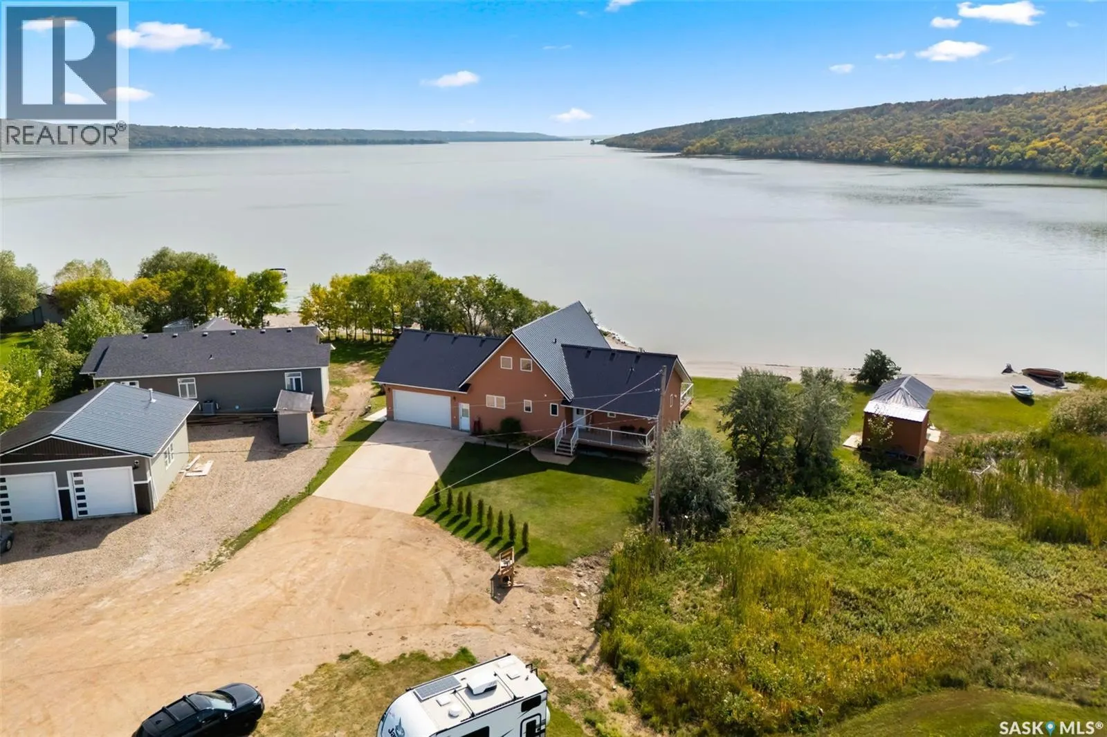 30 Larocque ESTATES