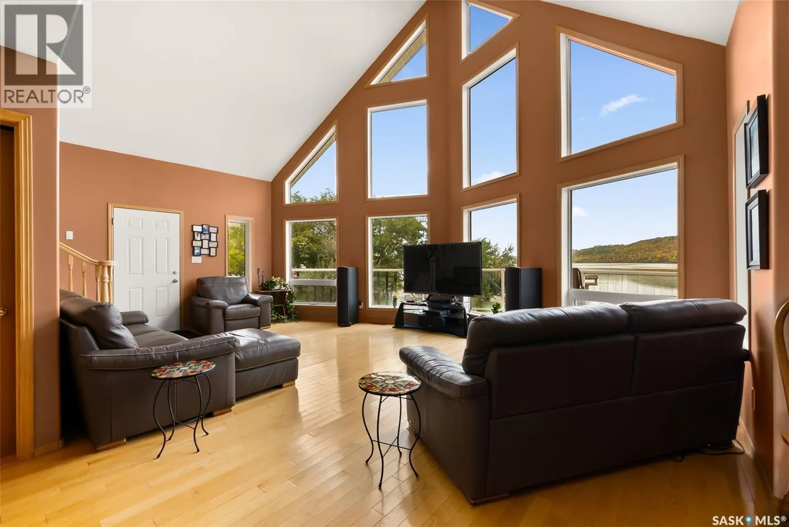 30 Larocque ESTATES