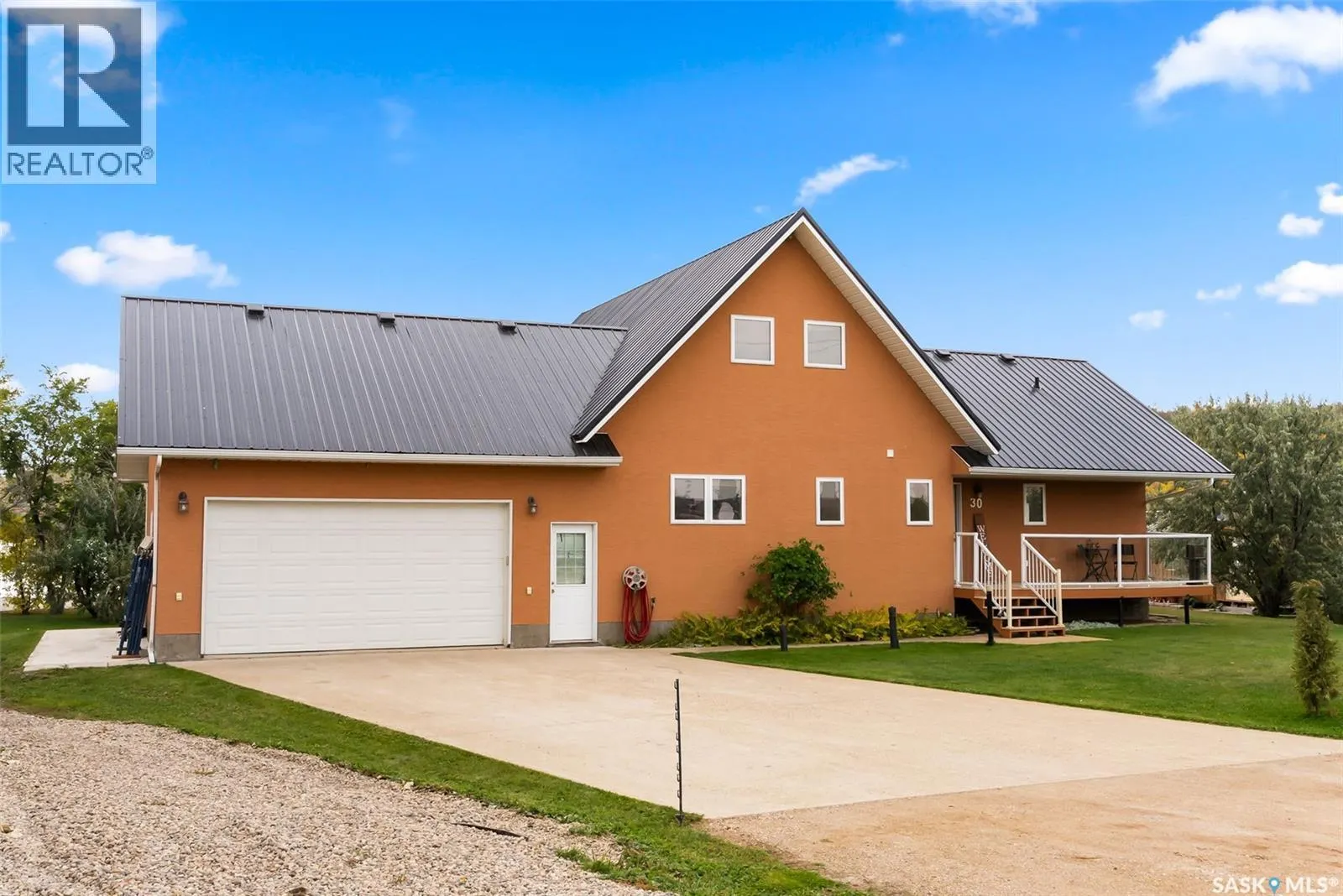 30 Larocque ESTATES