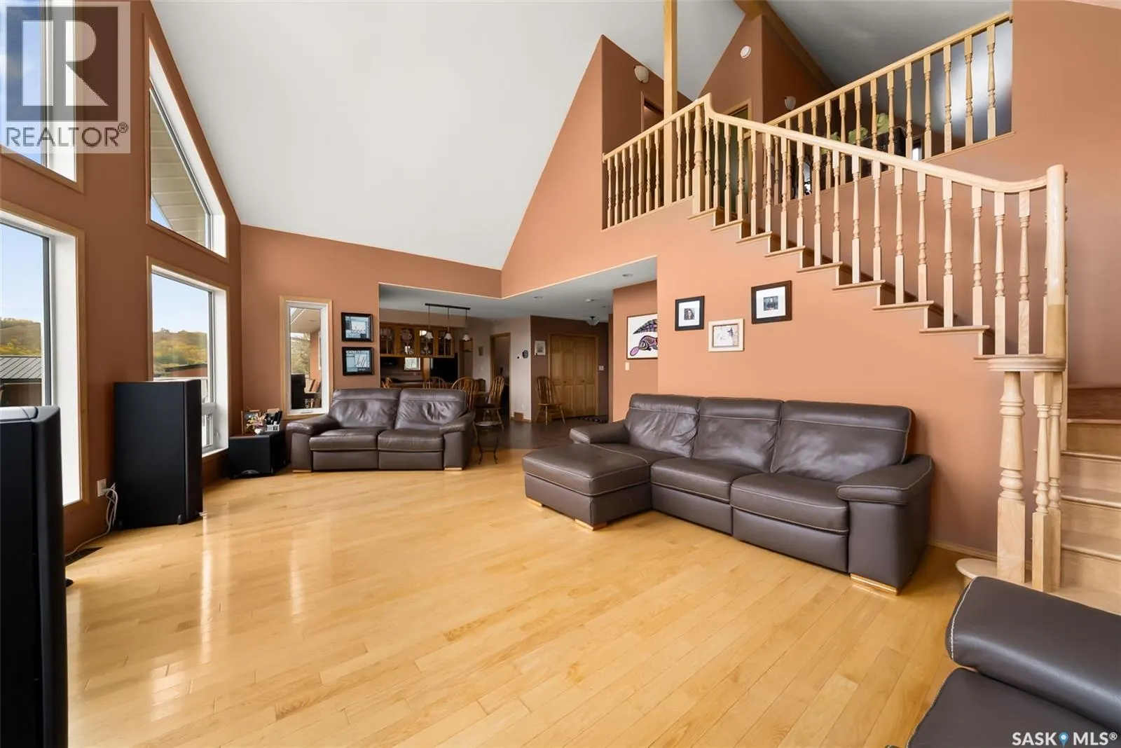 30 Larocque ESTATES