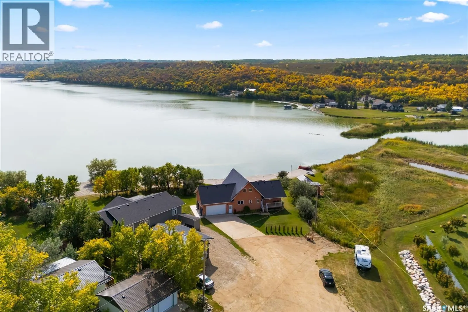 30 Larocque ESTATES