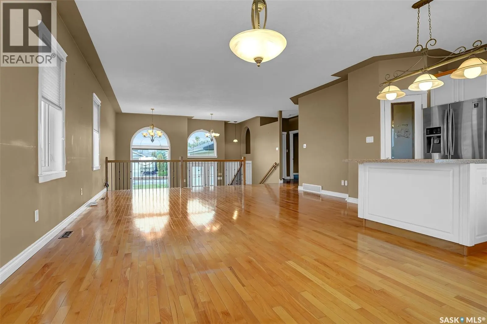 21 Woods CRESCENT