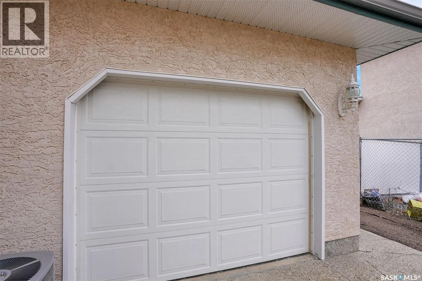 21 Woods CRESCENT