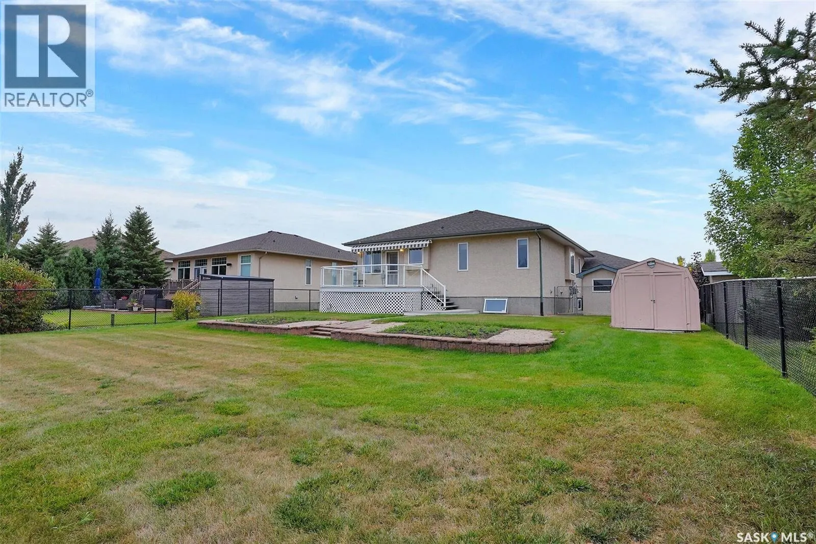 21 Woods CRESCENT