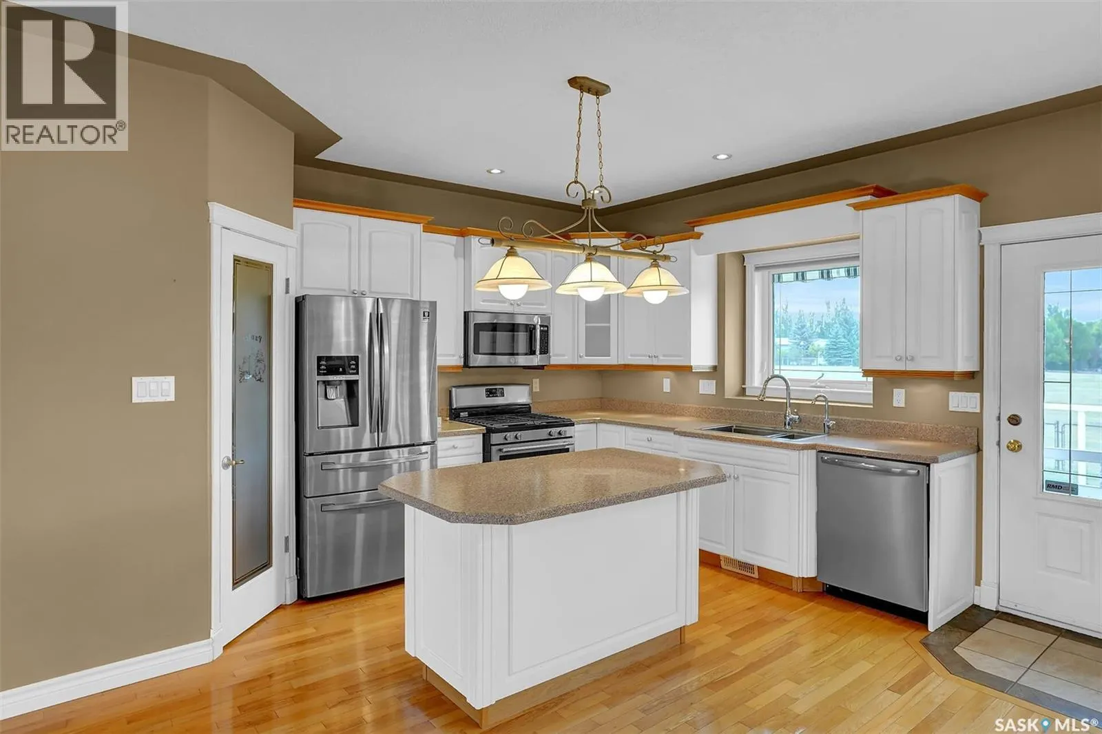 21 Woods CRESCENT